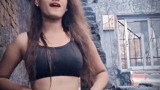 Black saree dunce