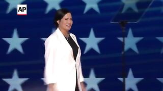Former Trump press secretary tells DNC crowd he 'mocks his supporters'