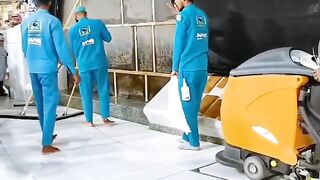 SAUDI_ARABIA_-_Cleaning_in_the_holy_mosque_of_Makkah_!!!_????????????????????