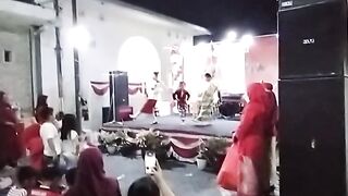 thanksgiving night art performance