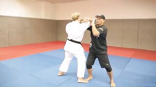 This Silat Master Is Impossible To KILL