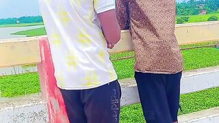 বন্ধু কেকটা দেখত কেমন