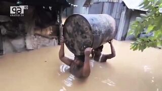 গলা পর্যন্ত ডুবেছে ফেনী,