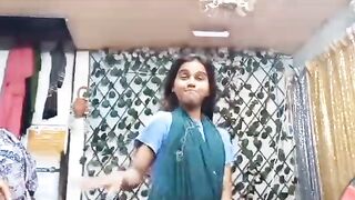 এটা কি মানা যায় বলো চুল রিবন্ডিং করতে এসেও ডিজে