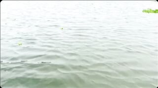 প্রকৃতি ও সৌন্দর্যের মাঝে হারিয়ে যায়