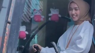 Aku bersedia sekali jadi Helper kalanya