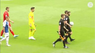 Stunning Olise goal in 4-0 win ｜ FC Bayern - GC Zürich ｜ Highlights