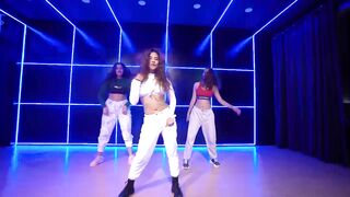 Indian Girl Shivika Singh Dance 10