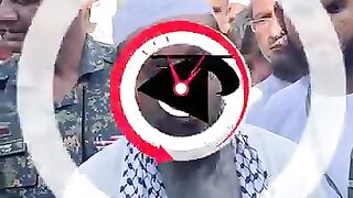উনারা অনেক কষ্ট করছে মানুষের বিপদে পাশে দাঁড়ানোর জন্য
