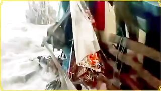 ভিডিও টা  যত  দেখি ততই কান্না আসে ????The more I watch the video, the more I cry