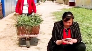 দেখুন টাকা গুলা নেয়ার সিস্টেমটা কি