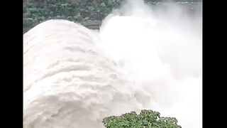 Oh my god!  what a flood!