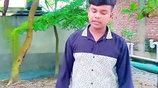 বন্ধু ৩০০টাকা হাওলাত দে রেস্টুরেন্ট খাইতে জামু????