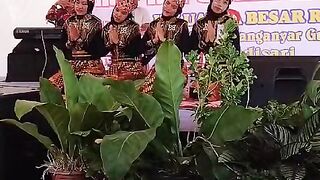 Lomba nari