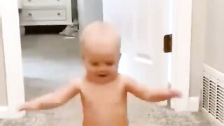 Cute Baby Dance????????????????