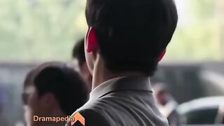 Sopir pribadi yang tidak sengaja menikah denganku ternyata CEO ditempaku bekerja.