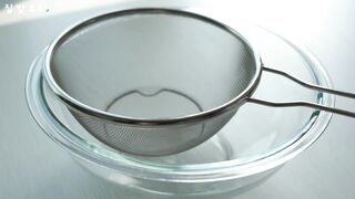 I can't stop eating when I make this! Easy to make and delicious bubble donuts