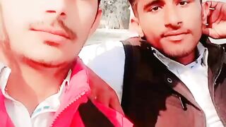Company Baag main injoy kartey howey