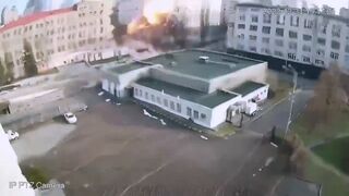 The moment a Russian missile hit the building of the Alfavito Hotel in Kyiv