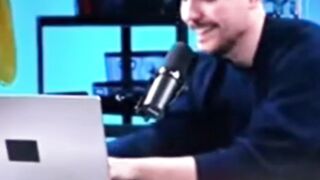MR BEAST Checking subscriber of Ronaldo