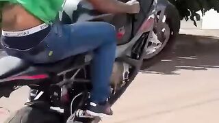 long wheelie bmw s1000rr