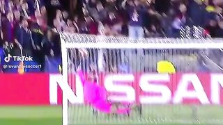 THE BEST FREE KICK MESSI