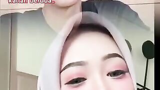 Ms Iyun and Fauzana
