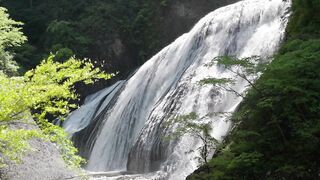 BEAUTIFUL WATERFALL