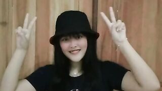 Dance the trending dance on TikTok