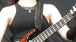 The Sound of a five-string Bass 2