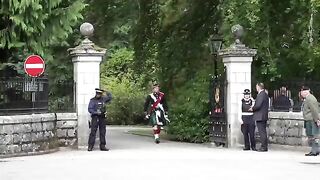 The Queen inspects the guard of honour at the gates of Balmoral Castle and Estate Aug 2018