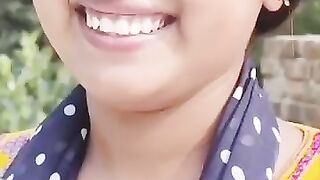 এমন কি কাজ মেয়েরা প্যান্ট খুলে করে viral video