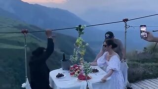 Culturalmente e spesso legalmente