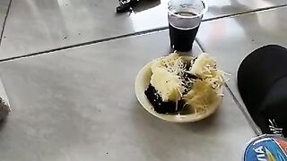 Ngopi Sambil Kongko