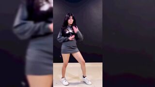 Indian Girl Salvi Kapoor Dance 15