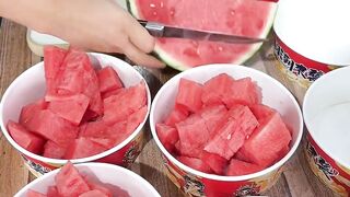 Cutting water melon