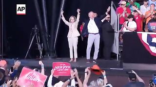 Democratic vice presidential nominee Walz speaks at Milwaukee Laborfest following motorcade crash