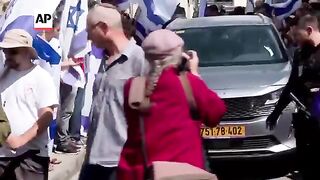 Funeral held for Israeli-American hostage Hersh Goldberg-Polin after death in Gaza