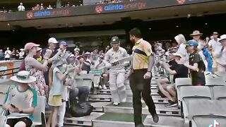 Warnner 200 runs and out