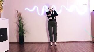 Dance on Muqabla  Street Dancer 3D