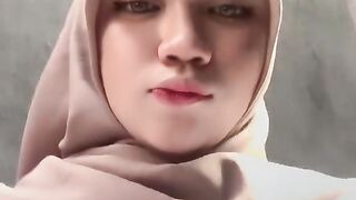 Lidah ini geli ya