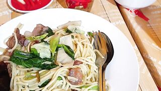 Pork fried noodles