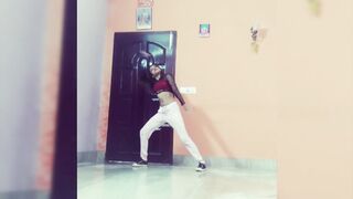 Indian Girl Keshavi Dance 3