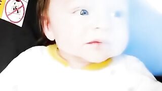 Funny Baby Videos playing 5