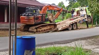 Truck Gendong Excavator