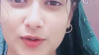 সুরাইয়া চরিত্রের ভাস্কর্য