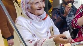 Is ama k Liye like to banta ha