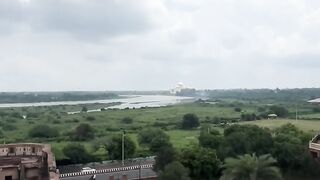 বাংলাদেশ থেকে তাজমহল দেখা যায়_