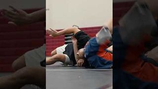 Kelly Wrestling Move