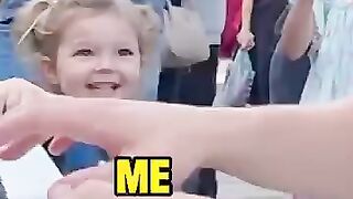 This 3 year old SINGER shocked